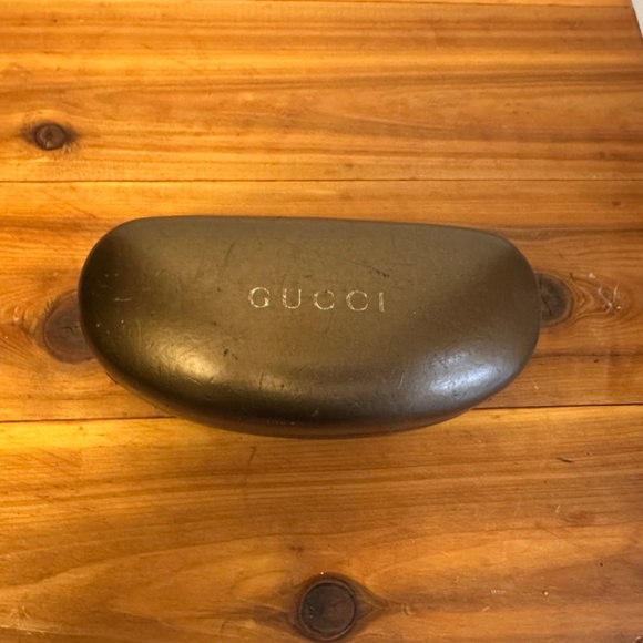 Women's Gucci Sunglasses - Picture 4 of 4